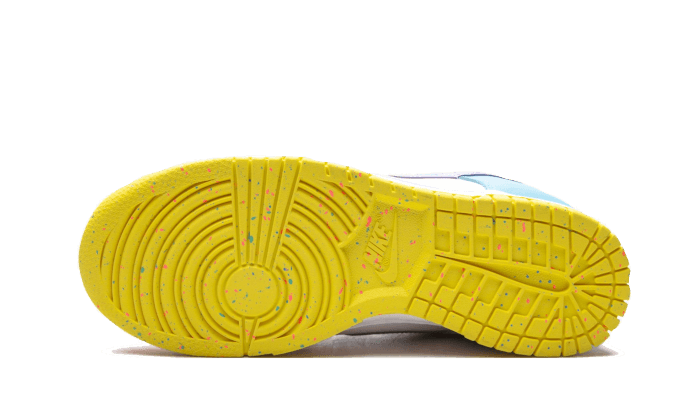Overkicks - Nike Dunk Low SE Easter Candy (DD1872-100) - detalle suela