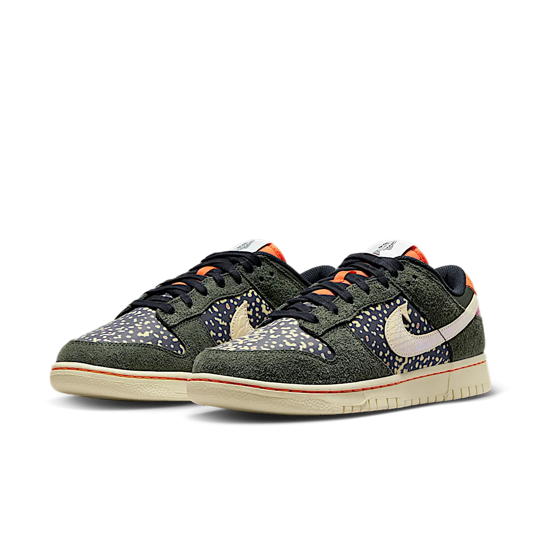 Overkicks - Nike Dunk Low SE Gone Fishing Rainbow Trout (FN7523-300) - vista trasera