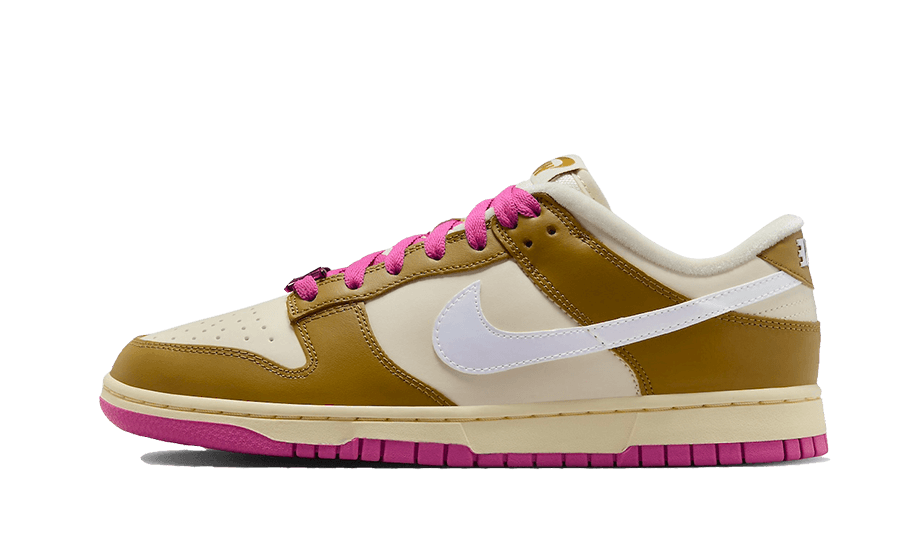 Overkicks - Nike Dunk Low SE Just Do it Bronzine Pink (FD8683-700) - vista lateral