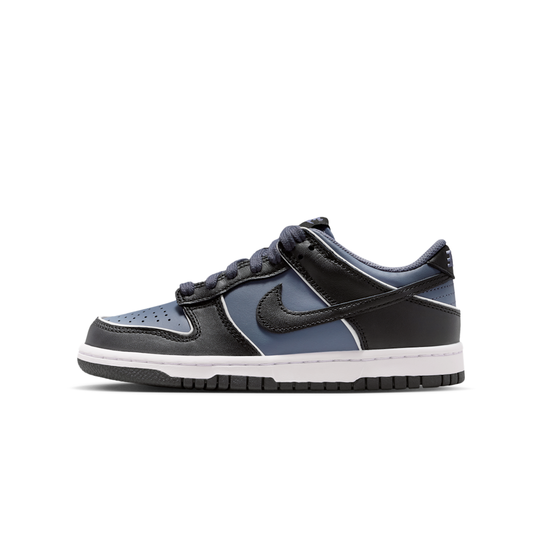 Overkicks - Nike Dunk Low SE Light Carbon White Black (GS) (HV4768-001) - vista lateral