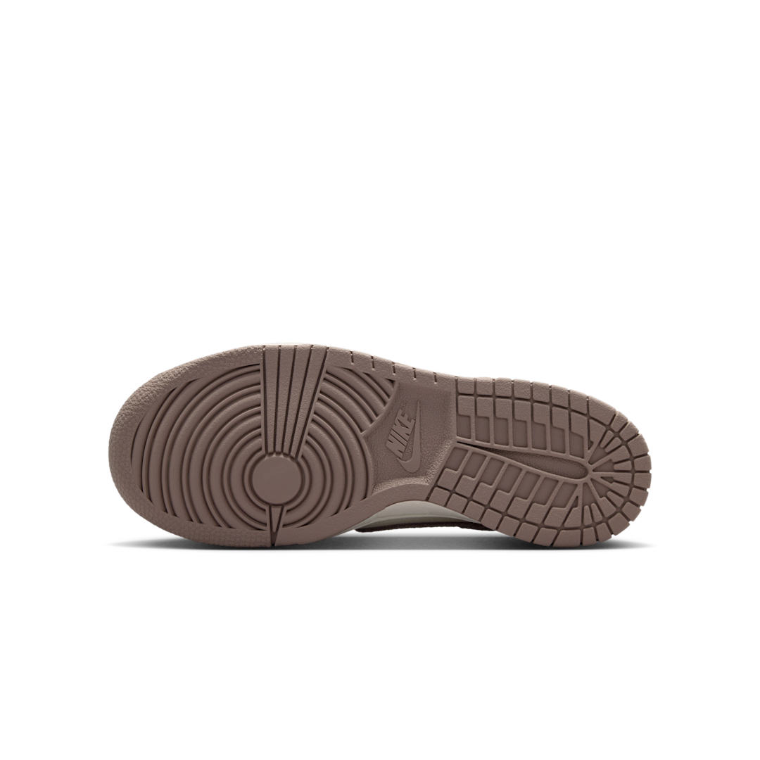 Overkicks - Nike Dunk Low SE Pale Ivory Taupe Haze (GS) (IB5721-100) - imagen 4