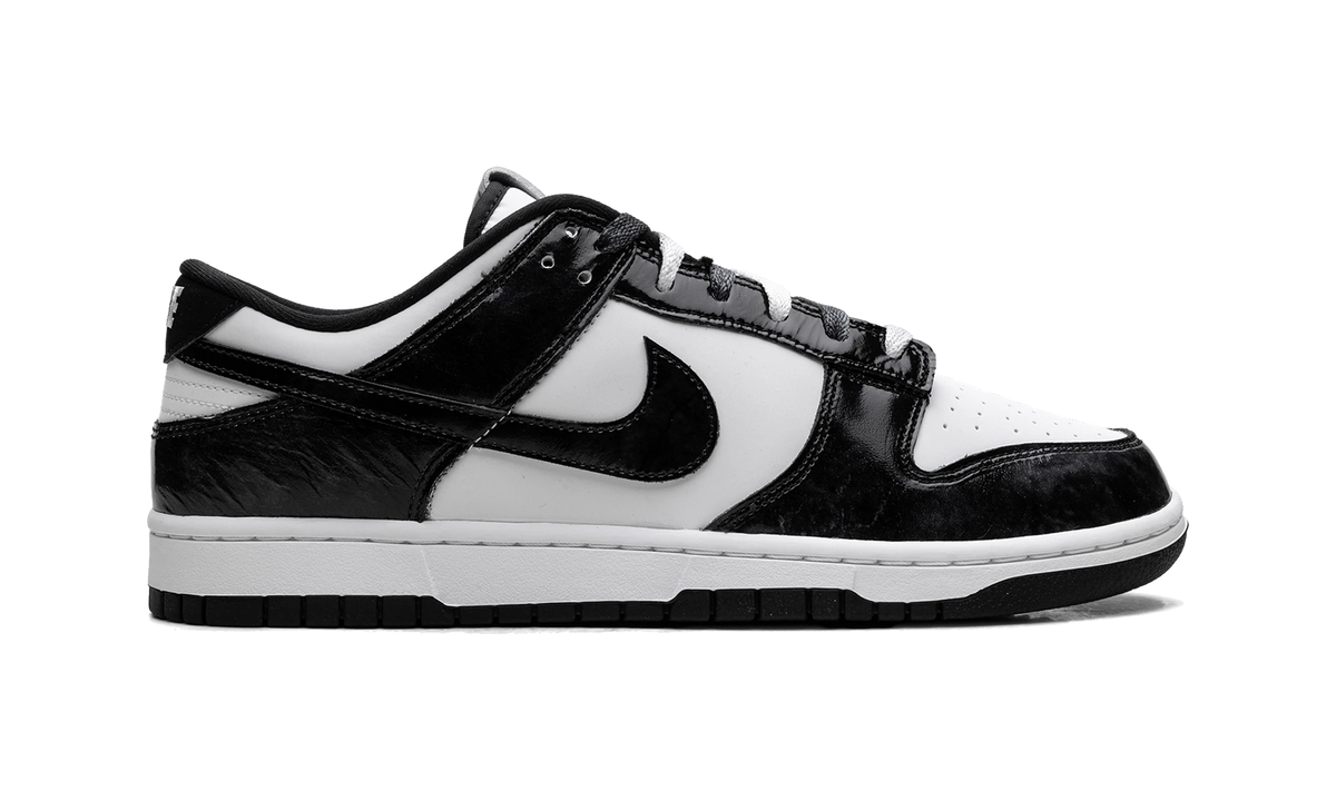 Overkicks - Nike Dunk Low SE Panda (HQ1965-100) - detalle talón