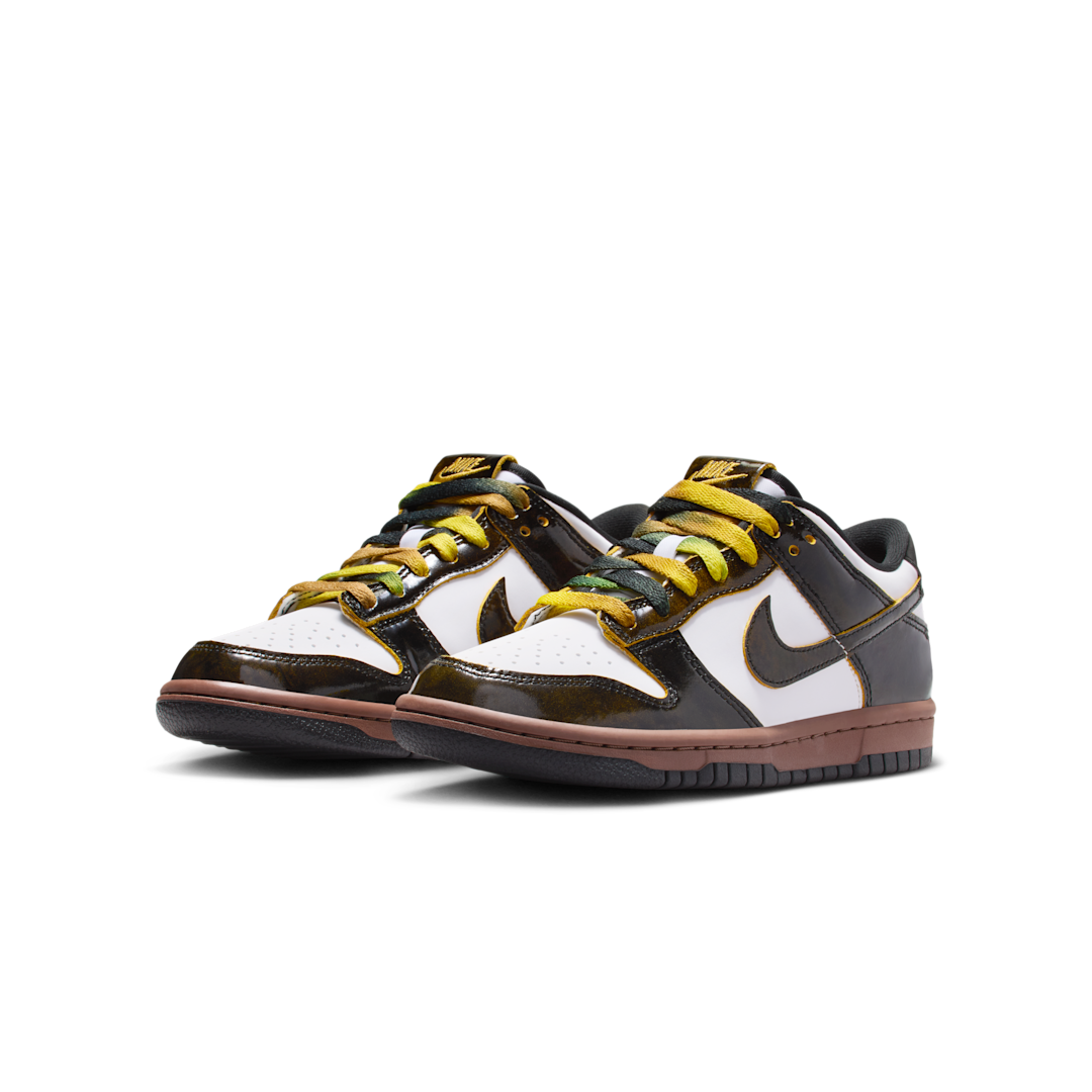 Overkicks - Nike Dunk Low SE Panda-Monium White Black Fauna Brown (GS) (HQ9294-100) - imagen 2