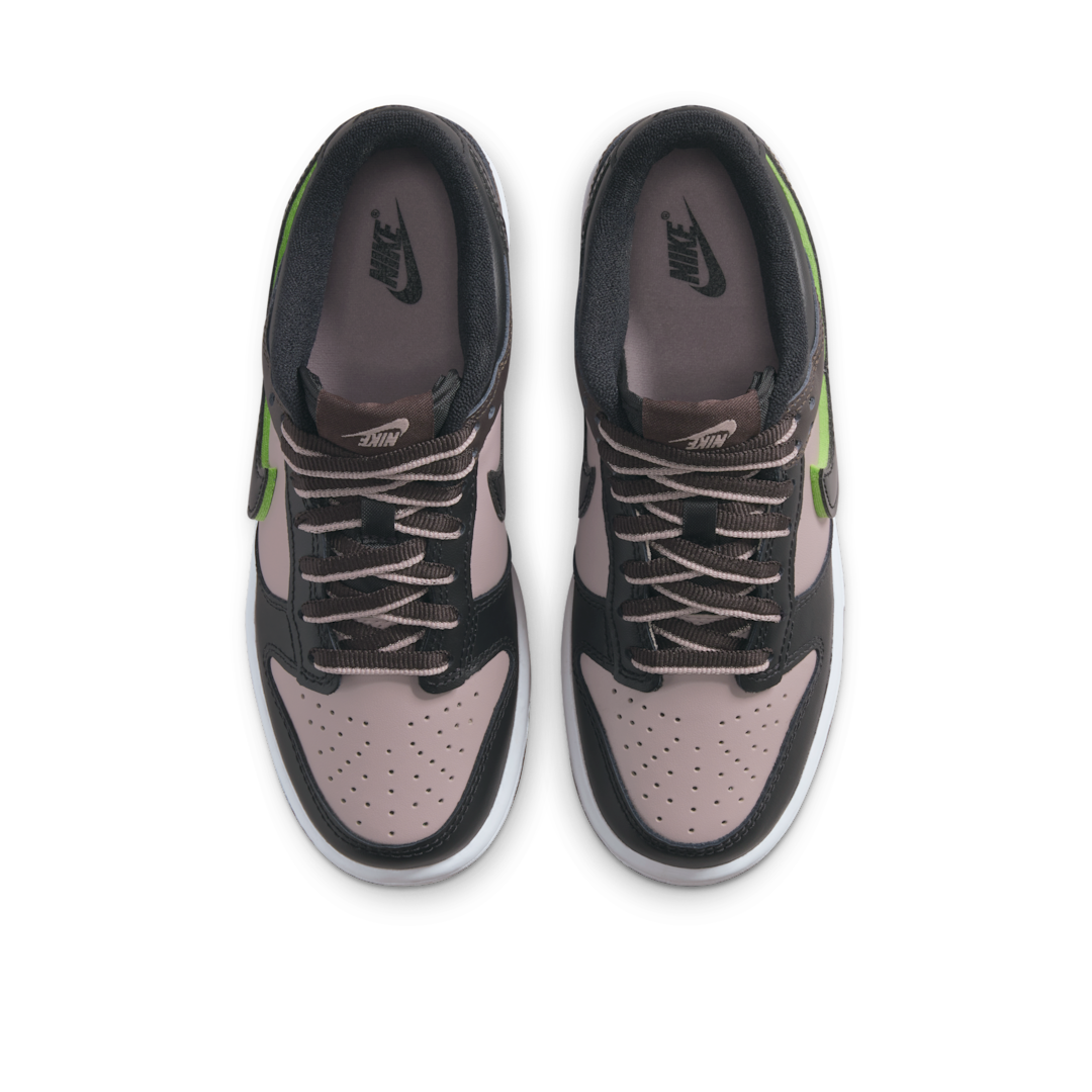 Overkicks - Nike Dunk Low SE Particle Rose Velvet Brown Black (HQ1957-600) - par completo