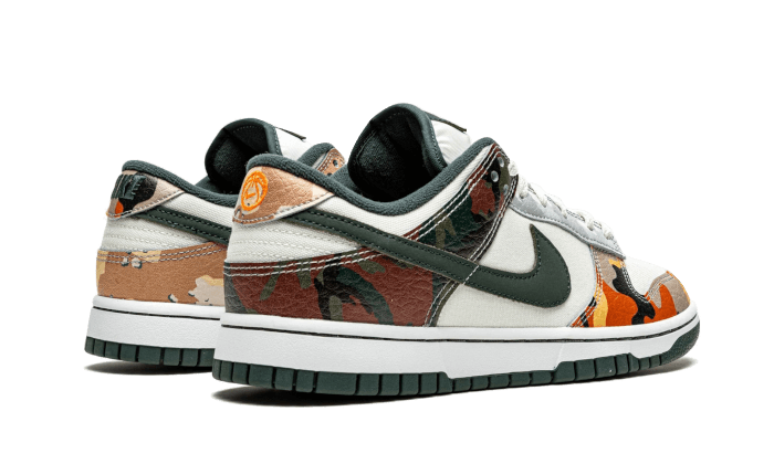 Overkicks - Nike Dunk Low SE Sail Multi-Camo (DH0957-100) - par completo