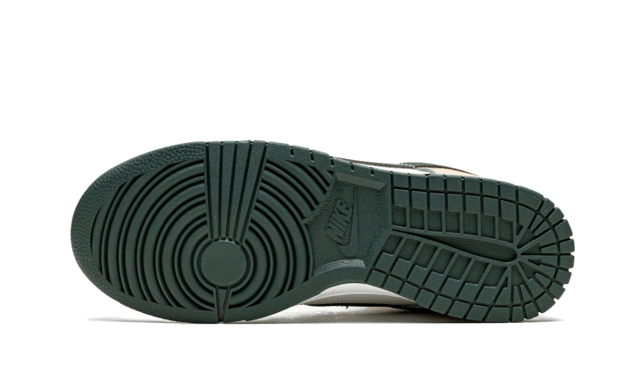 Overkicks - Nike Dunk Low SE Sail Multi-Camo (DH0957-100) - detalle suela