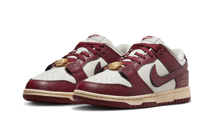 Overkicks - Nike Dunk Low SE Sisterhood Sail Team Red (DV1160-101) - vista trasera