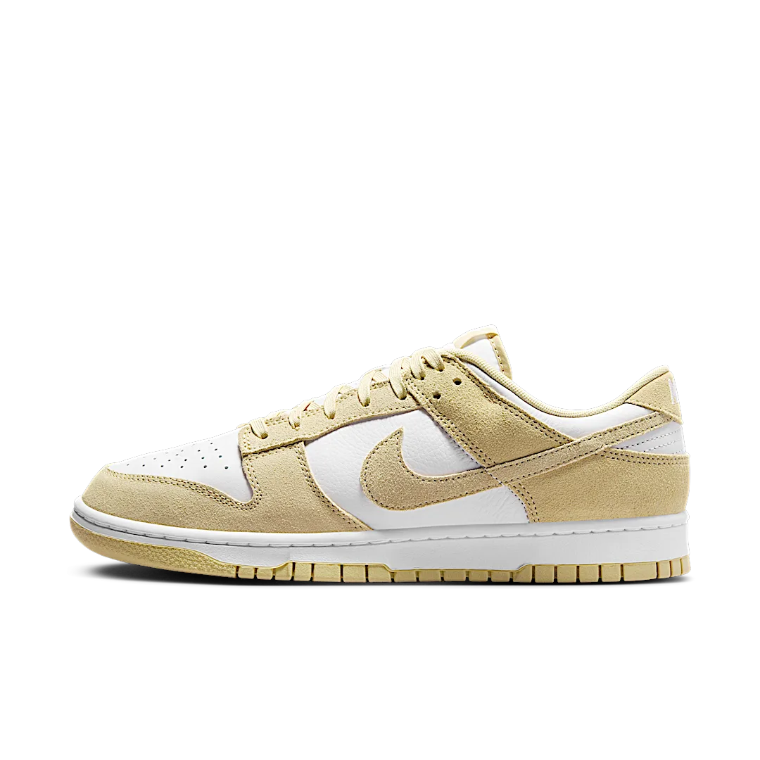 Overkicks - Nike Dunk Low SE Team Gold Suede (FQ8249-102) - vista lateral