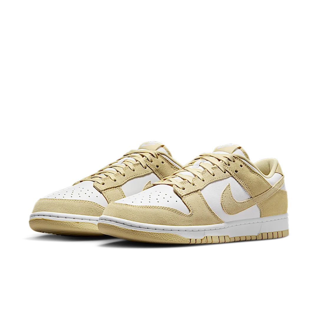 Overkicks - Nike Dunk Low SE Team Gold Suede (FQ8249-102) - vista trasera