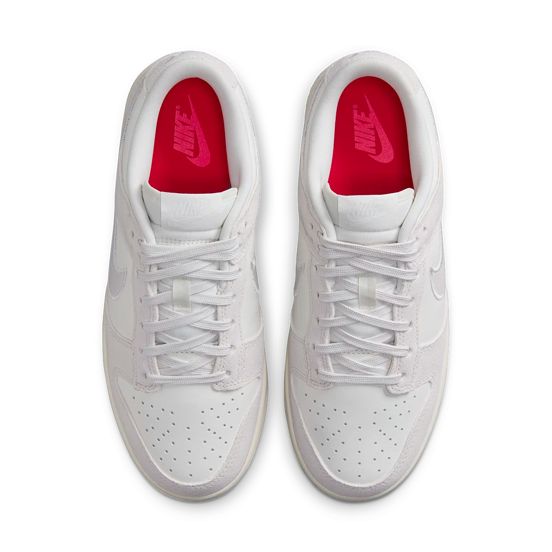 Overkicks - Nike Dunk Low Sail Iridescent Swoosh (HF5074-133) - vista trasera