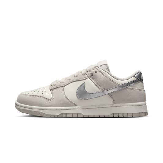 Overkicks - Nike Dunk Low Silver Swoosh (II7651-133) - vista lateral