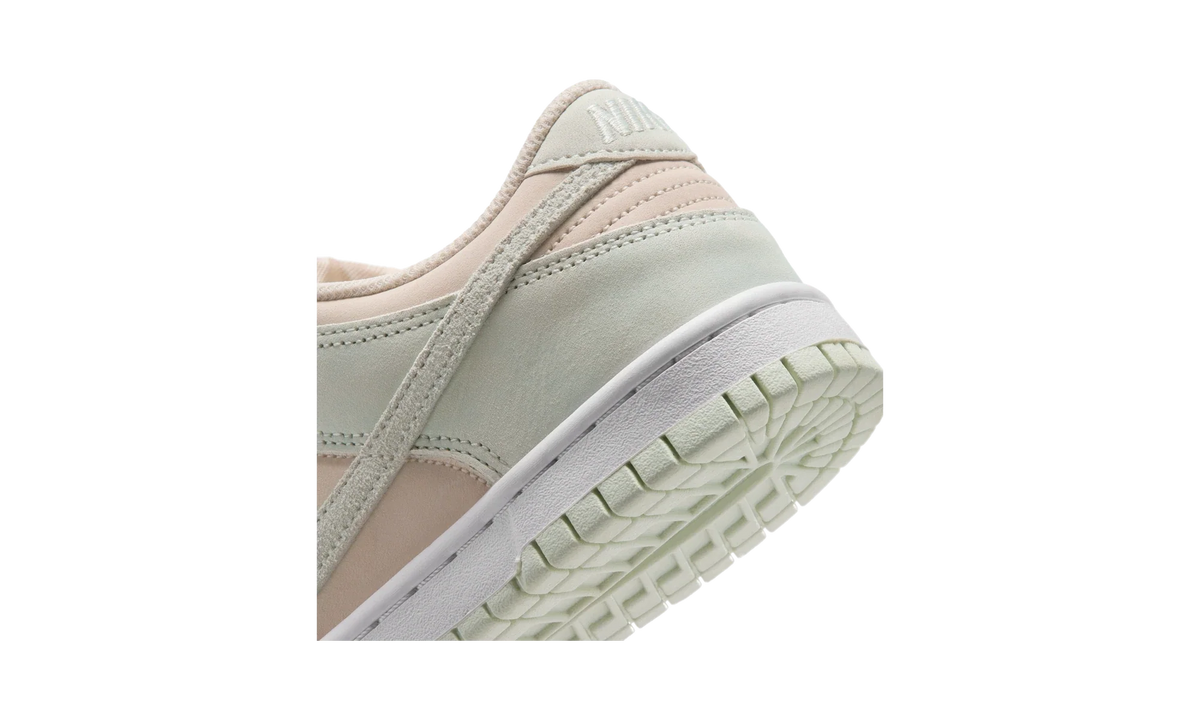 Overkicks - Nike Dunk Low Suede Chalk Barely Green (GS) (IH4574-100) - imagen 8