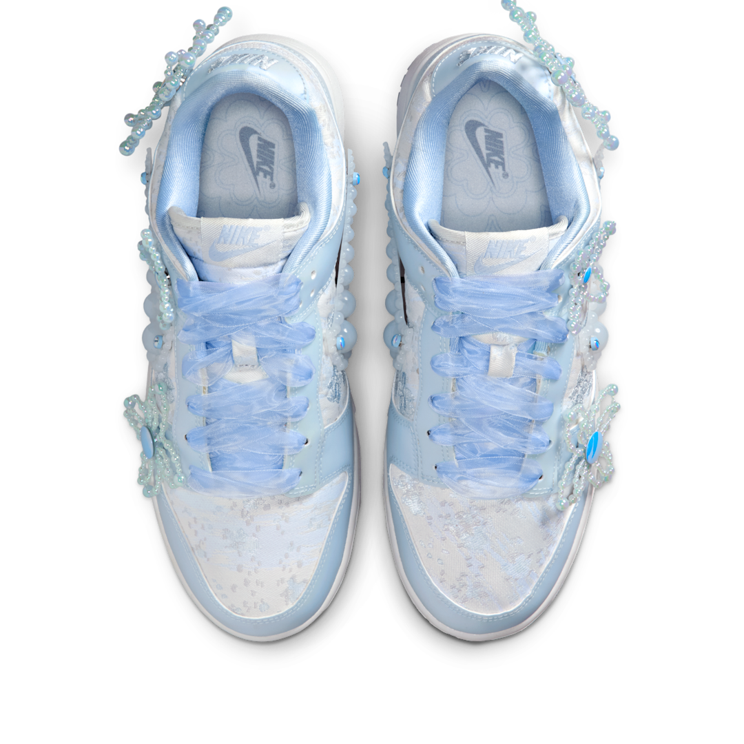Overkicks - Nike Dunk Low Susan Fang Artist Collection (HV8575-100) - par completo