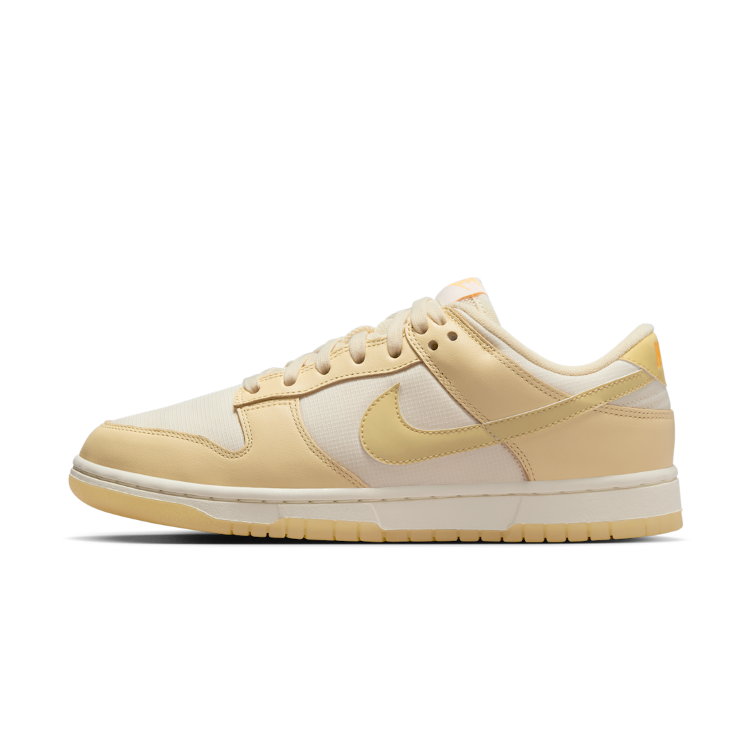 Overkicks - Nike Dunk Low Team Gold (FZ2552-100) - vista lateral