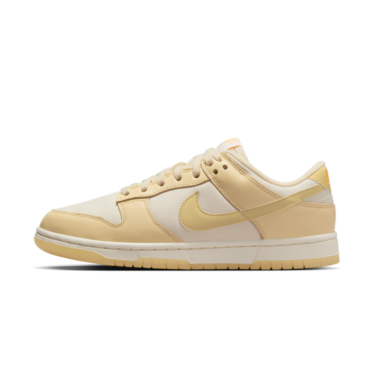 Overkicks - Nike Dunk Low Team Gold (FZ2552-100) - vista lateral
