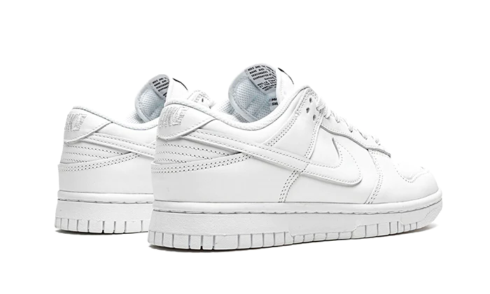 Overkicks - Nike Dunk Low Triple White (2021) (DD1503-109) - par completo