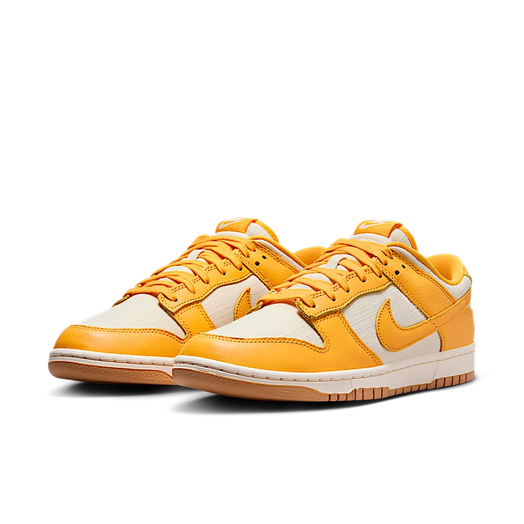 Overkicks - Nike Dunk Low University Gold (HF4867-739) - vista trasera