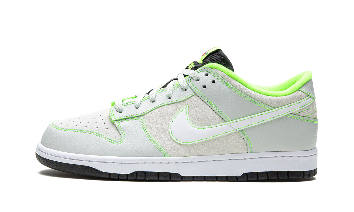 Overkicks - Nike Dunk Low University of Oregon PE (2023) (FQ7260-001) - vista lateral
