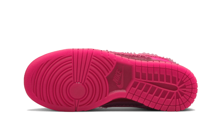Overkicks - Nike Dunk Low Valentines Day (2022) (DQ9324-600) - par completo
