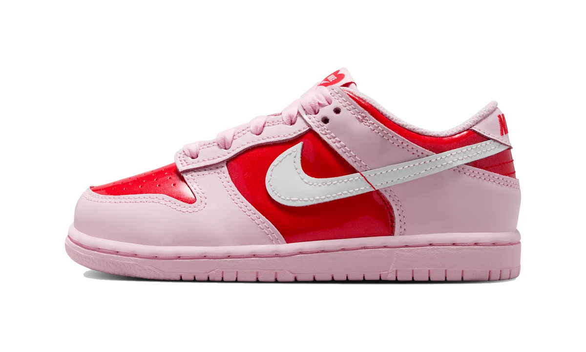 Overkicks - Nike Dunk Low Valentine's Day (2026) (PS) (IQ0220-663) - vista lateral