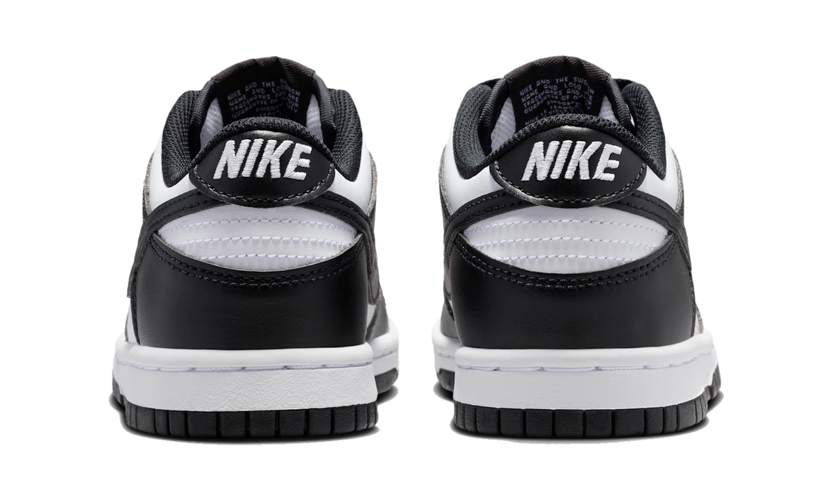 Overkicks - Nike Dunk Low White Black Panda (2026) (IU7766-100) - detalle talón