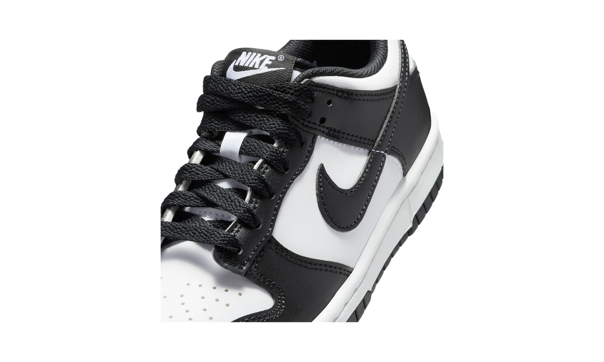 Overkicks - Nike Dunk Low White Black Panda (2026) (IU7766-100) - detalle lateral interior