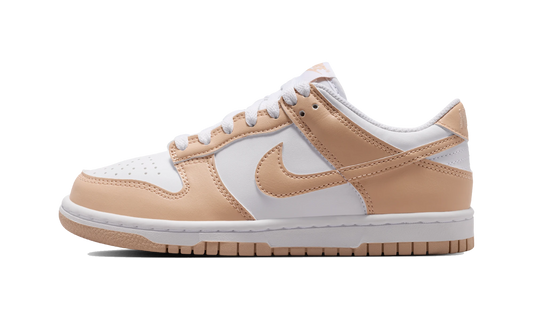 Overkicks - Nike Dunk Low White Shimmer (IU7766-134) - vista lateral