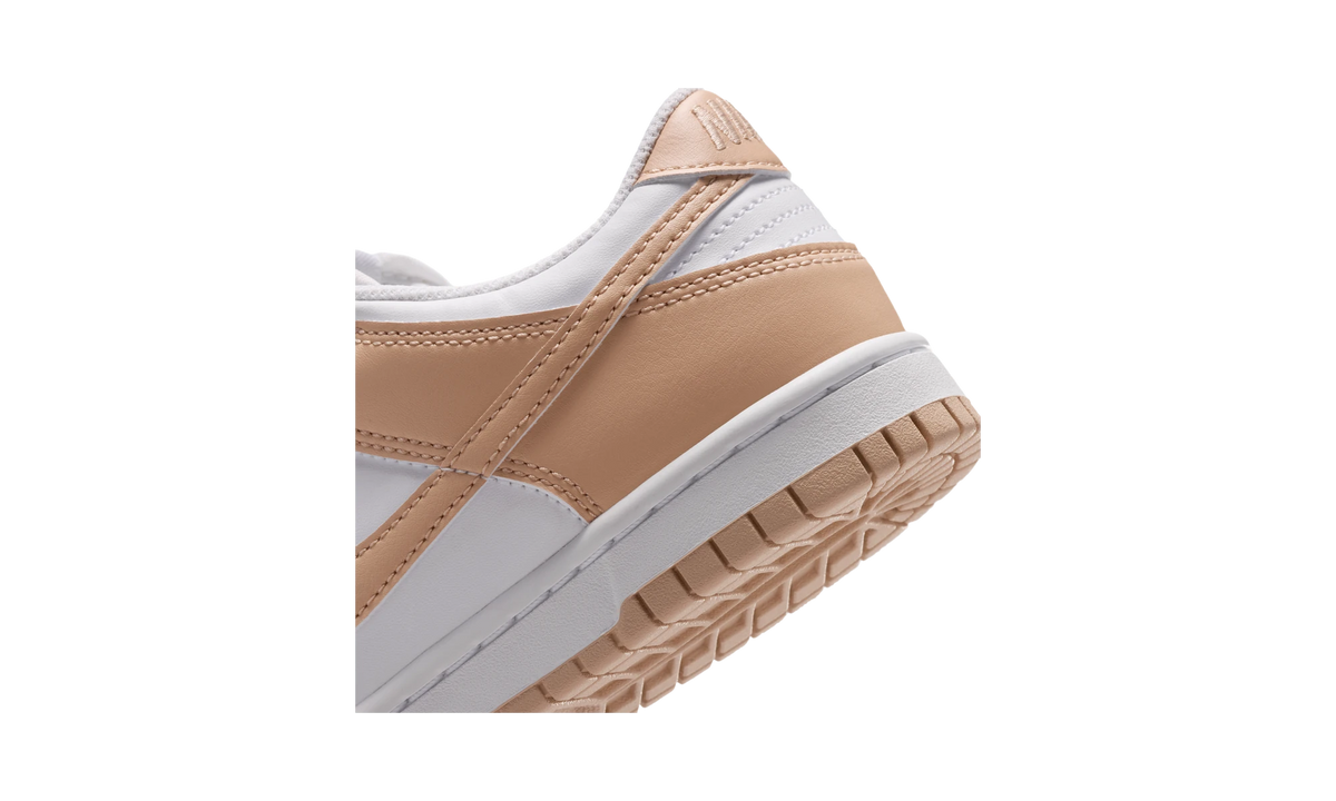 Overkicks - Nike Dunk Low White Shimmer (IU7766-134) - detalle