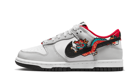 Overkicks - Nike Dunk Low Year Of The Dragon (FZ5528-101) - vista lateral