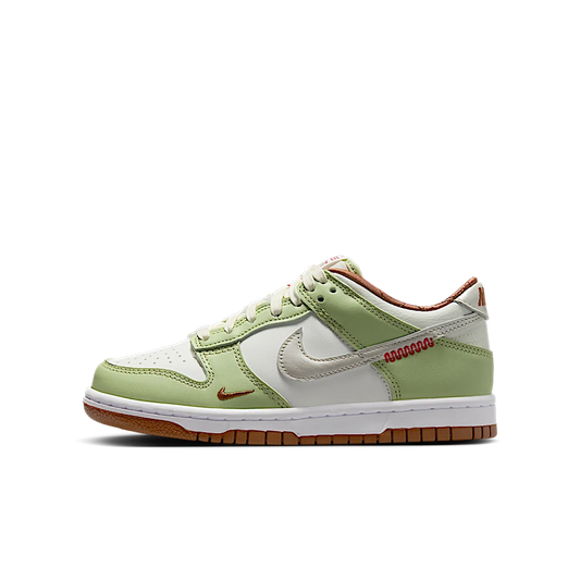Overkicks - Nike Dunk Low Year of the Snake (HV6001-101) - vista lateral