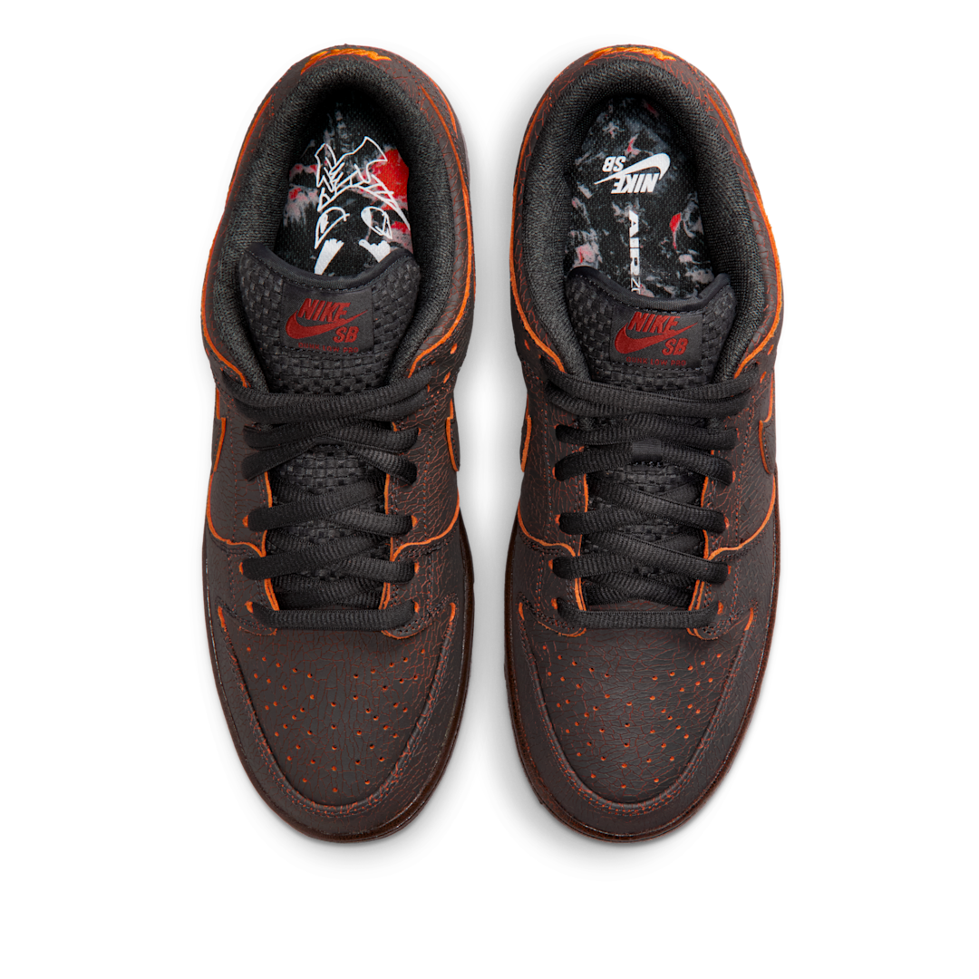 Overkicks - Nike Dunk SB Low Krampus (HV1668-001) - par completo