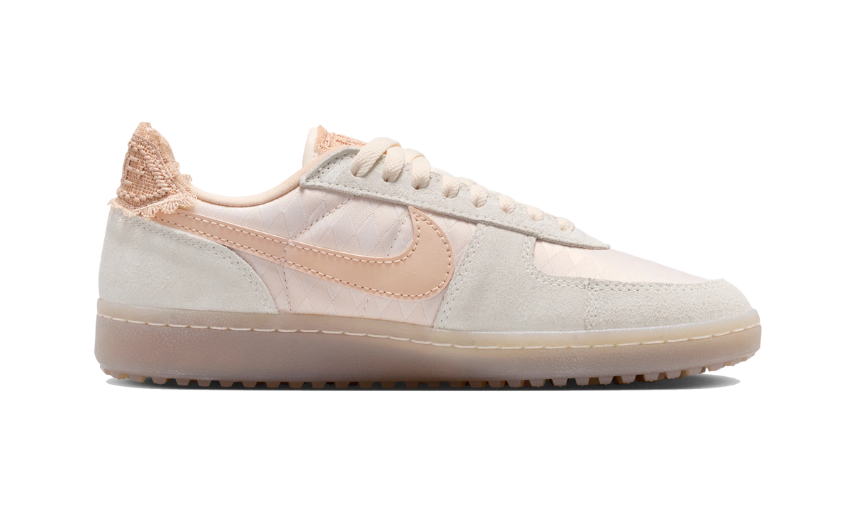 Overkicks - Nike Field General Chalk Shimmer (IH2487-100) - detalle suela