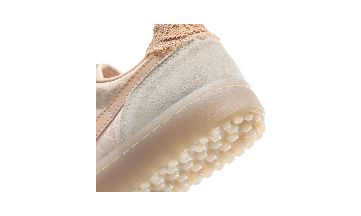 Overkicks - Nike Field General Chalk Shimmer (IH2487-100) - detalle