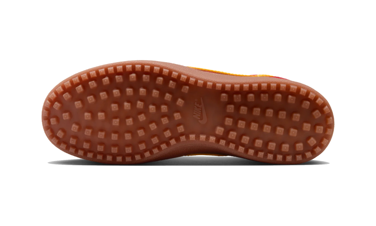 Overkicks - Nike Field General Gym Red Gum Medium Brown Team Gold (GS) (IF0465-602) - imagen 3