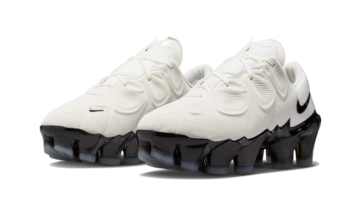 Overkicks - Nike First Sight Mirage Sail Black (Womens) (HQ2412-101) - vista trasera