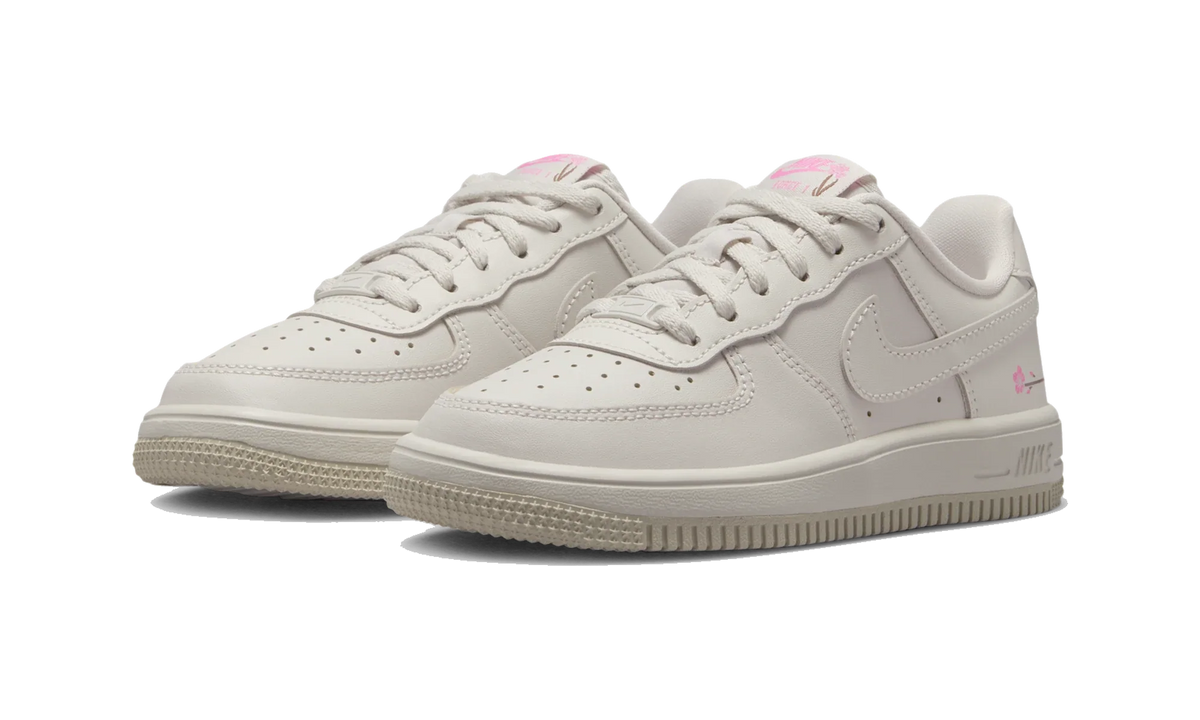 Overkicks - Nike Force 1 Low Light Bone Playful Pink (PS) (IR3987-001) - imagen 2