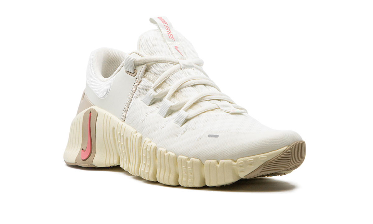 Overkicks - Nike Free Metcon 5 Sail Sanddrift (Womens) (DV3950-100) - detalle lateral interior