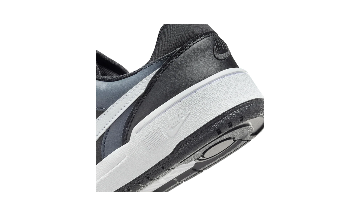 Overkicks - Nike Full Force Low Black Anthracite Sail White (GS) (FV5929-001) - imagen 8