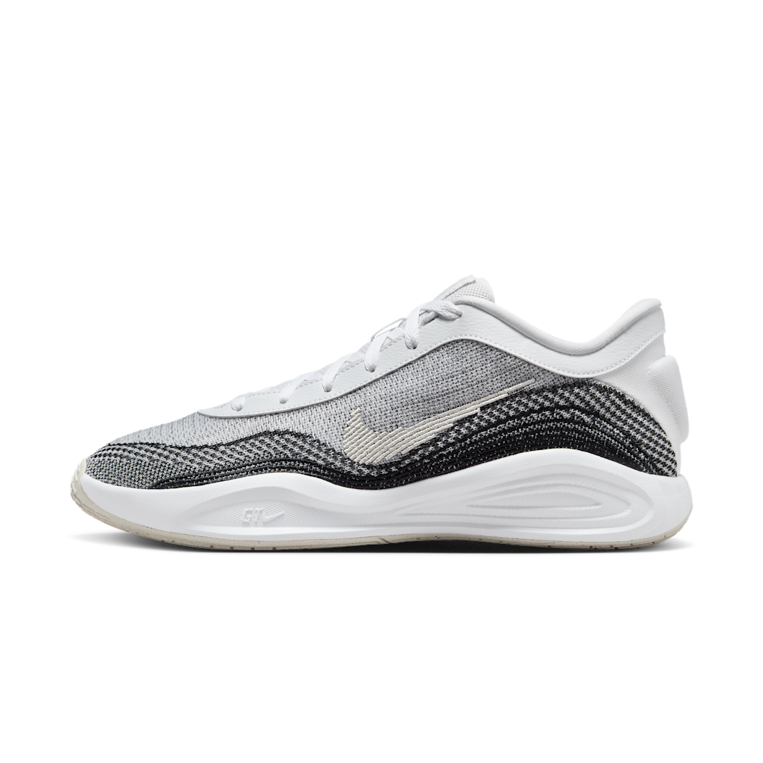 Overkicks - Nike GT Hustle Academy White Light Bone Black (FJ7791-100) - vista lateral