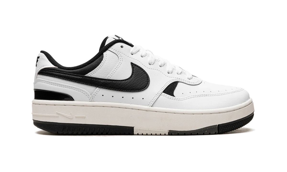 Overkicks - Nike Gamma Force White Black (Womens) (DX9176-100) - detalle talon