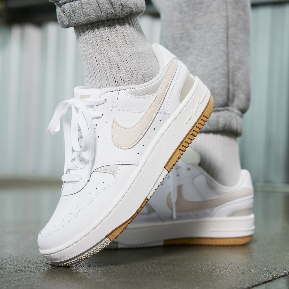 Overkicks - Nike Gamma Force White Light Bone (Womens) (DX9176-103) - par completo