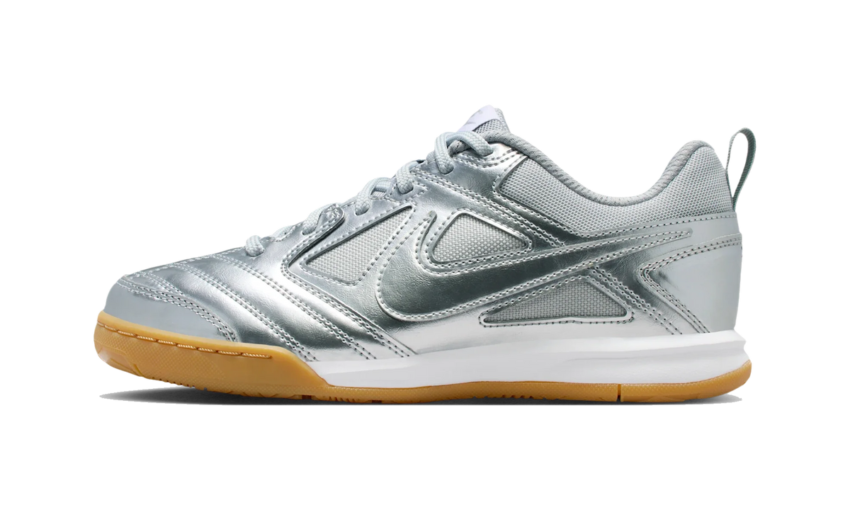 Overkicks - Nike Gato LV8 Metallic Silver White Gum Light Brown (GS) (II7084-001) - vista lateral