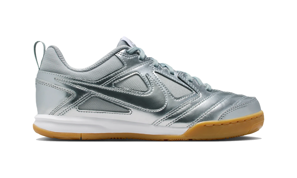 Overkicks - Nike Gato LV8 Metallic Silver White Gum Light Brown (GS) (II7084-001) - imagen 4