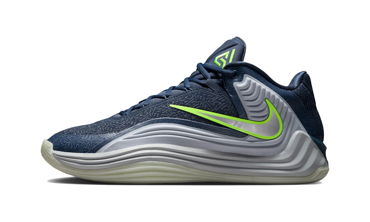 Overkicks - Nike Giannis Freak 7 SE New Moon (IH2366-400 / II2440-400) - vista lateral