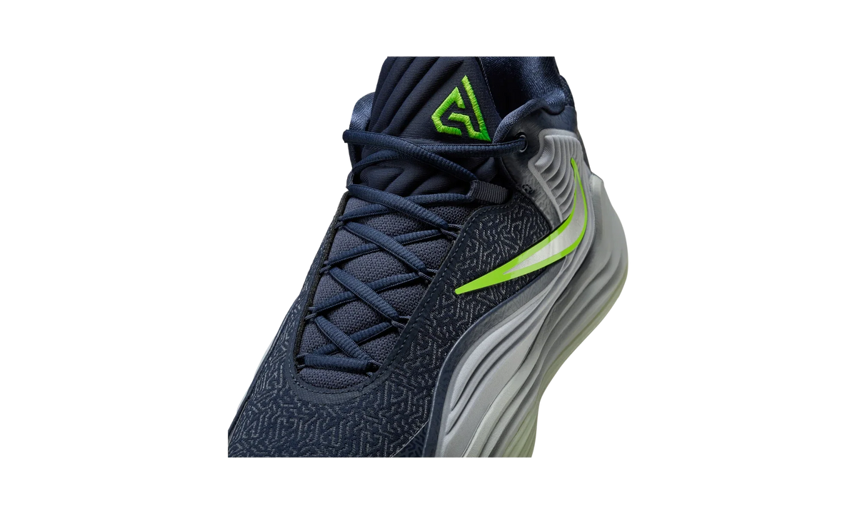 Overkicks - Nike Giannis Freak 7 SE New Moon (IH2366-400 / II2440-400) - detalle lateral interior