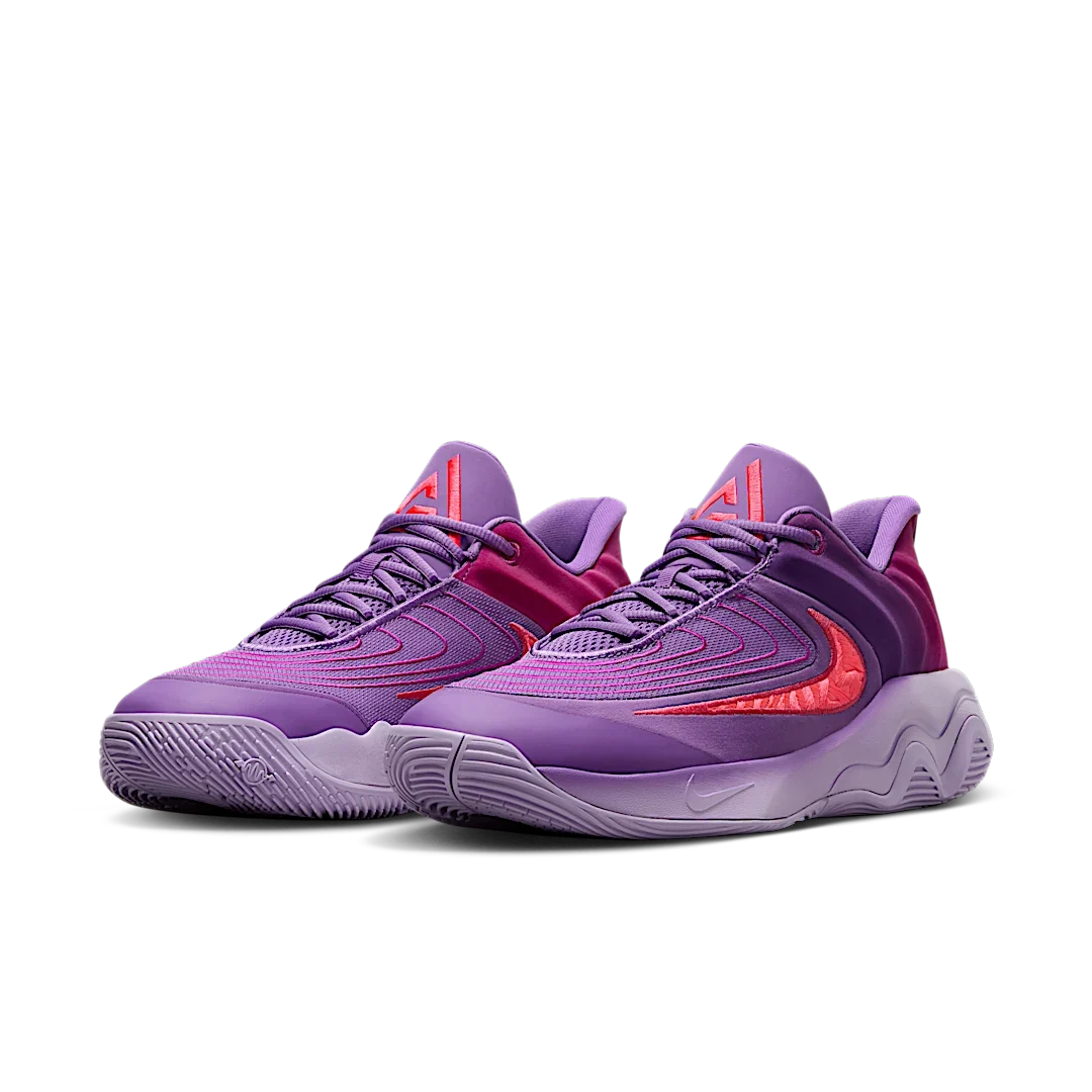 Overkicks - Nike Giannis Immortality 4 Black Raspberry (FQ3680-500/FQ3681-500) - vista trasera