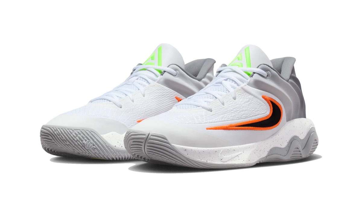 Overkicks - Nike Giannis Immortality 4 White Volt Wolf Grey Black (FQ3680-102) - vista trasera