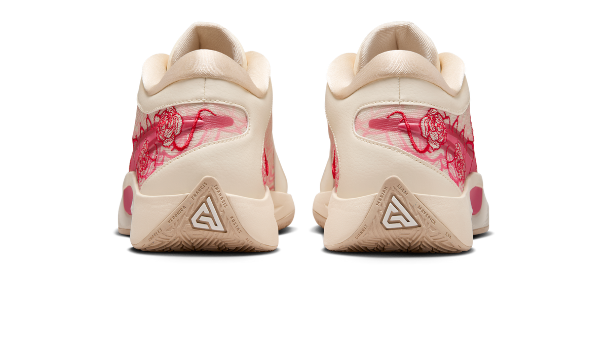 Overkicks - Nike Giannis Zoom Freak 6 Roses (FV1295-100 / FV1294-100) - detalle talon