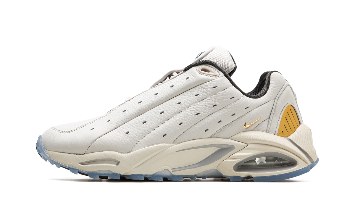 Overkicks - Nike Hot Step Air Terra Drake NOCTA Champagne (DH4692-003) - vista lateral