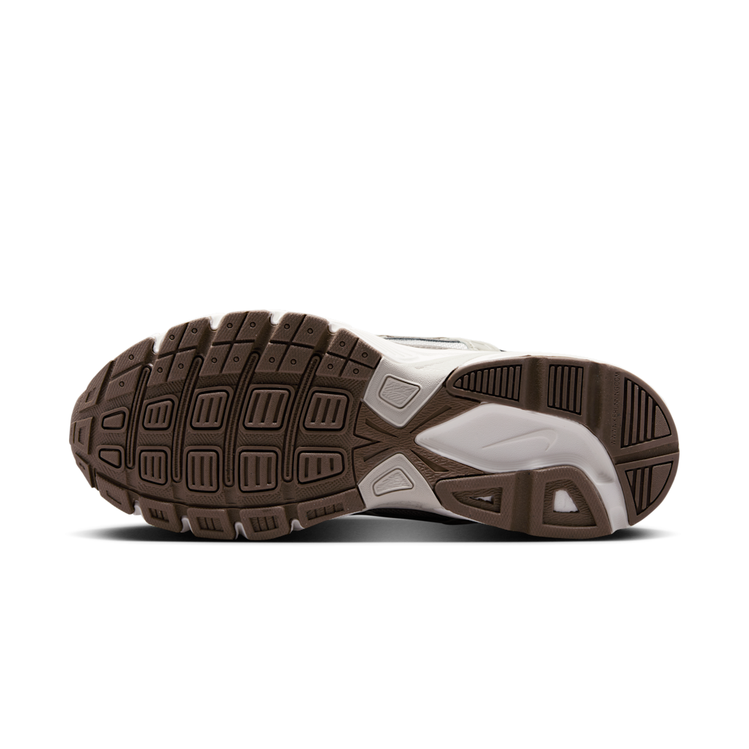 Overkicks - Nike Initiator Phantom Light Bone Sail Mink Brown (Womens) (IB4339-001) - detalle suela
